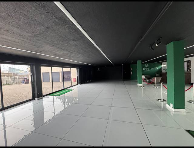 1,349M² WAREHOUSE TO LET IN WYNBERG